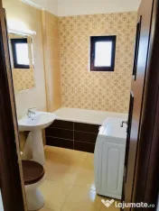 Apartament 2 camere loc de parcare, zona liniștită aproape 