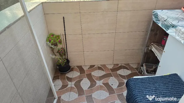Vand apartament 3 camere semidecomandat in Deva, zona Micro 15, etaj 1 - Deva (Hunedoara)