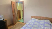 Vand apartament 3 camere semidecomandat in Deva, zona Micro 15, etaj 1 