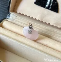 Pandantiv Inimă din Cuarț Roz Natural – Pandantiv Elegant și Finuț 