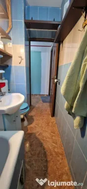 Apartament 3 camere, 65 mp, etaj 2, centrală proprie, Bals