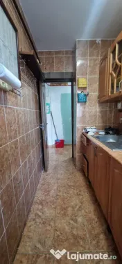 Apartament 3 camere, 65 mp, etaj 2, centrală proprie, Bals