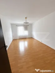 Apartament 3 camere, zona Centrală – Reghin 