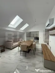 Apartament cu 3 camere, 90 mp, decomandat, zona Zamca 