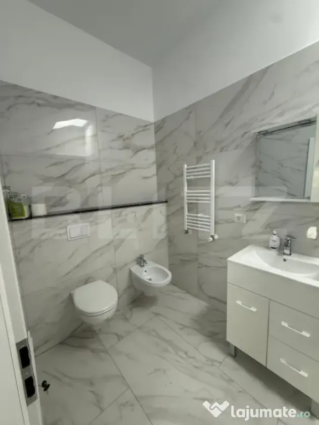 Apartament cu 3 camere, 90 mp, decomandat, zona Zamca - Suceava (Suceava)