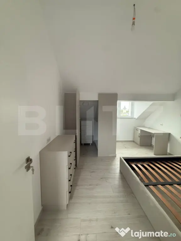 Apartament cu 3 camere, 90 mp, decomandat, zona Zamca - Suceava (Suceava)