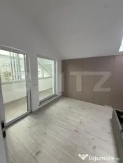 Apartament cu 3 camere, 90 mp, decomandat, zona Zamca 