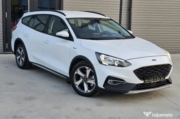 Vând Ford Focus active 2020 mai multe detalii la telefon