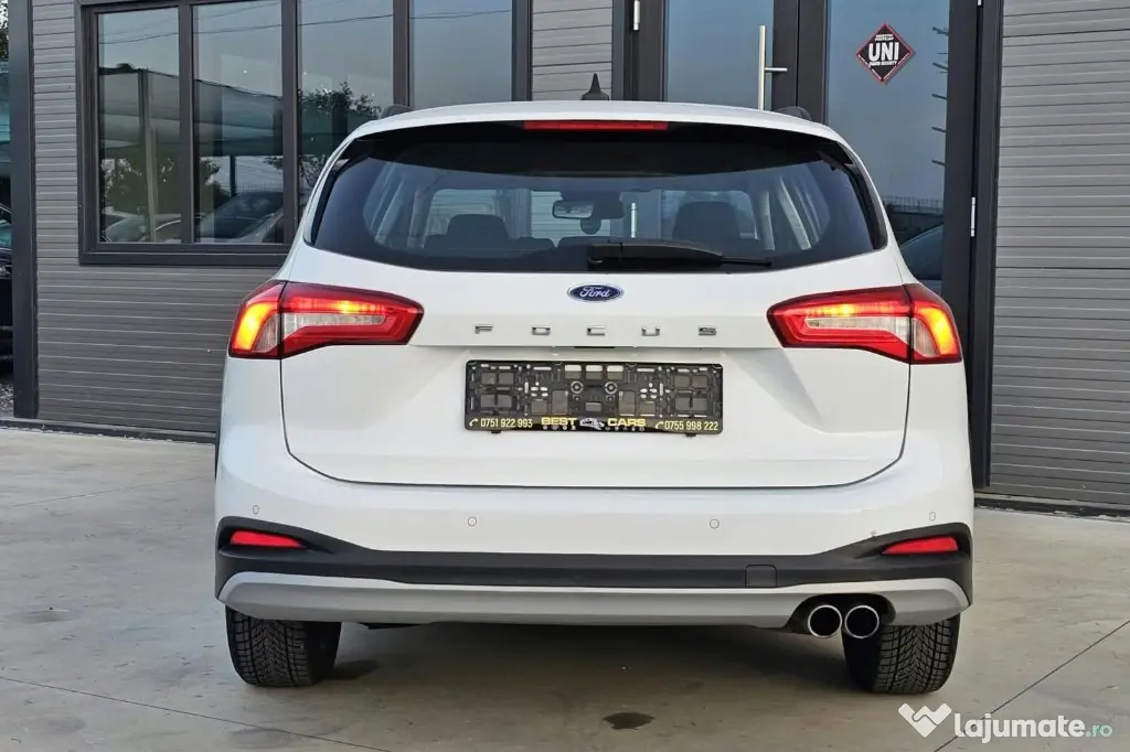 Vând Ford Focus active 2020 mai multe detalii la telefon