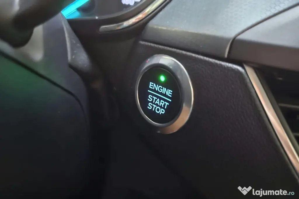 Vând Ford Focus active 2020 mai multe detalii la telefon