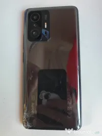 Xiaomi 11T 5G 128GB - spate spart, ecran cu umbre 