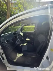 Autoutilitara Renault Kangoo Maxi 