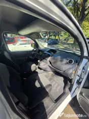 Autoutilitara Renault Kangoo Maxi 