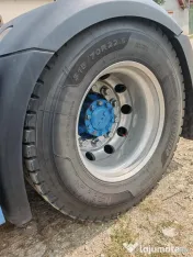 Cap tractor 
