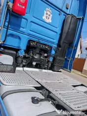 Cap tractor 
