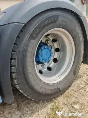 Cap tractor 