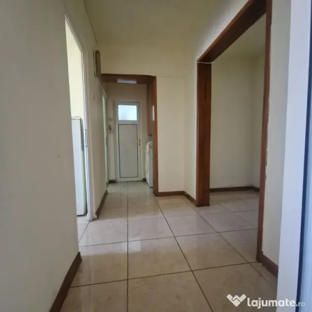 Apartament 2 camere PROPIETAR Malu Rosu 56.000