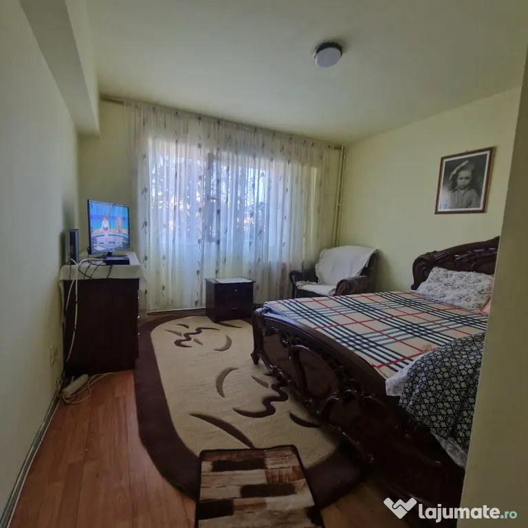 Apartament 2 camere PROPIETAR Malu Rosu 56.000