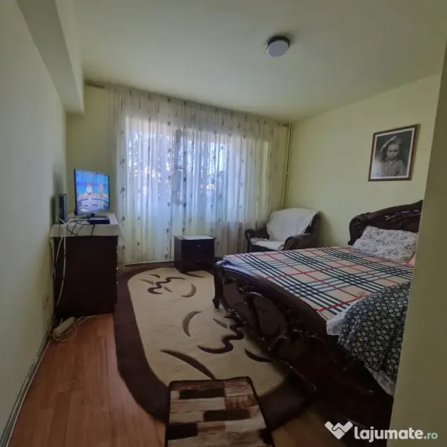 Apartament 2 camere PROPIETAR Malu Rosu 56.000