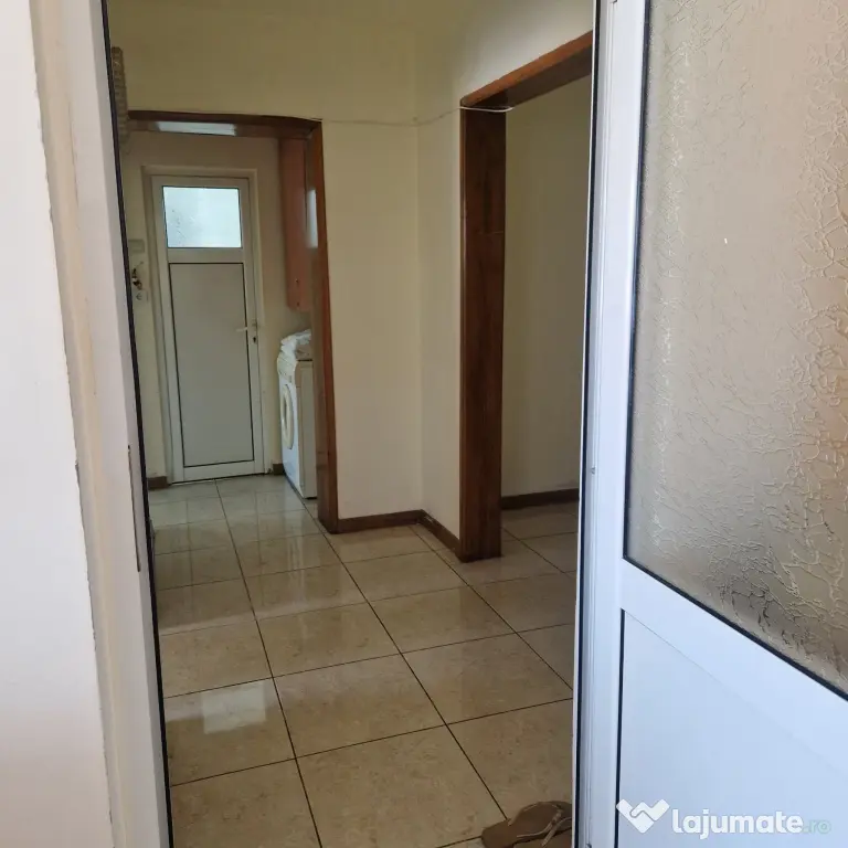 Apartament 2 camere PROPIETAR Malu Rosu 56.000
