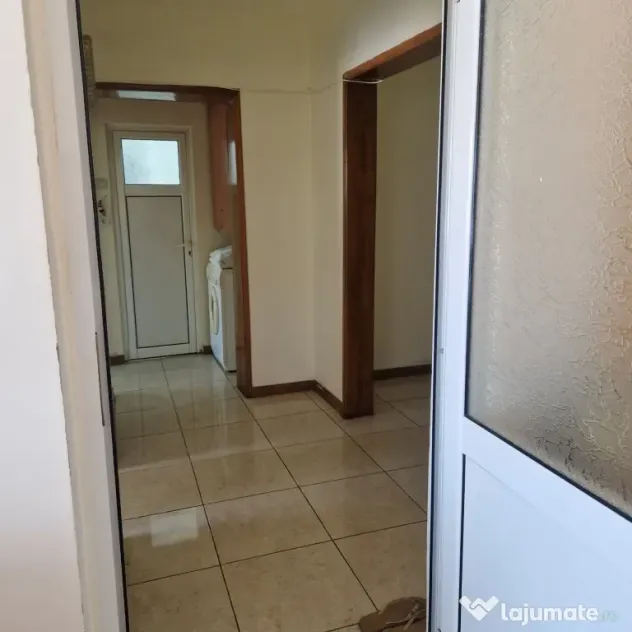 Apartament 2 camere PROPIETAR Malu Rosu 56.000