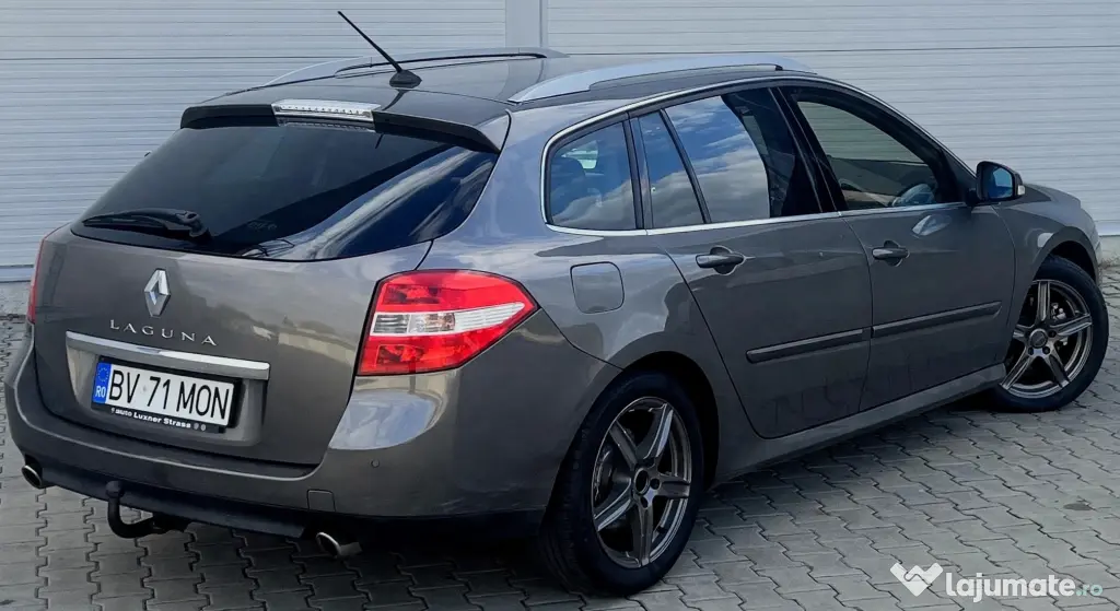 Mașina de vânzare Renault laguna