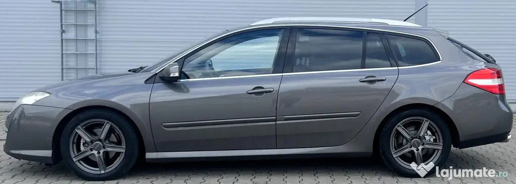 Mașina de vânzare Renault laguna