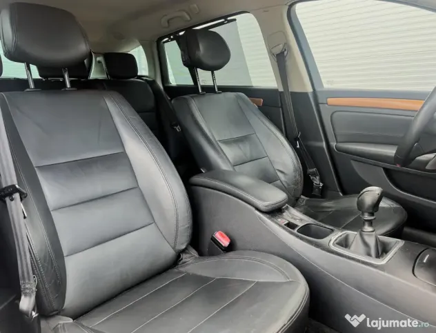 Mașina de vânzare Renault laguna