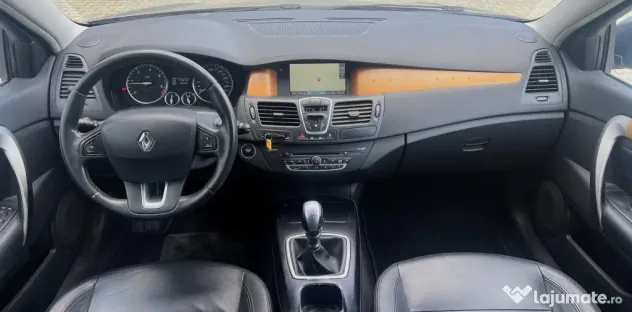 Mașina de vânzare Renault laguna