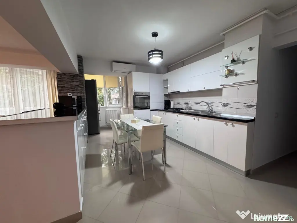 Apartament 3 camere centru Zăvoi - Ramnicu Valcea (Valcea)