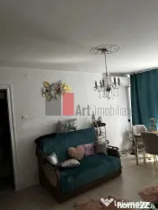 Vând apartament cu 3 camere și 2 băi în zona Militari 