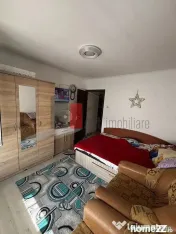 Vând apartament cu 3 camere și 2 băi în zona Militari 