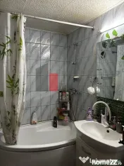 Vând apartament cu 3 camere și 2 băi în zona Militari 