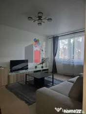 Inchiriez apartament 4 camere, complet renovat, 