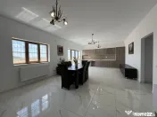 Casa moderna- Frumusani Orasti. 4 camere. 500 mp teren. 