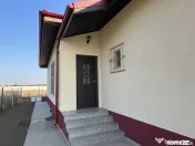 Casa moderna- Frumusani Orasti. 4 camere. 500 mp teren. 