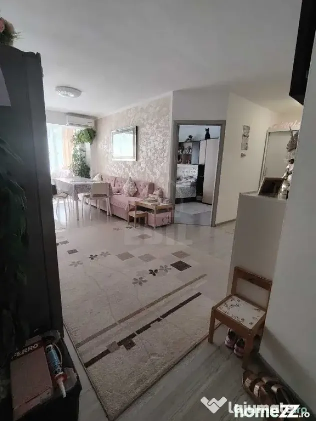 Apartament 3 camere semidecomandat zona Florilor - Floresti (Cluj)