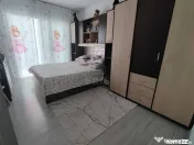 Apartament 3 camere semidecomandat zona Florilor