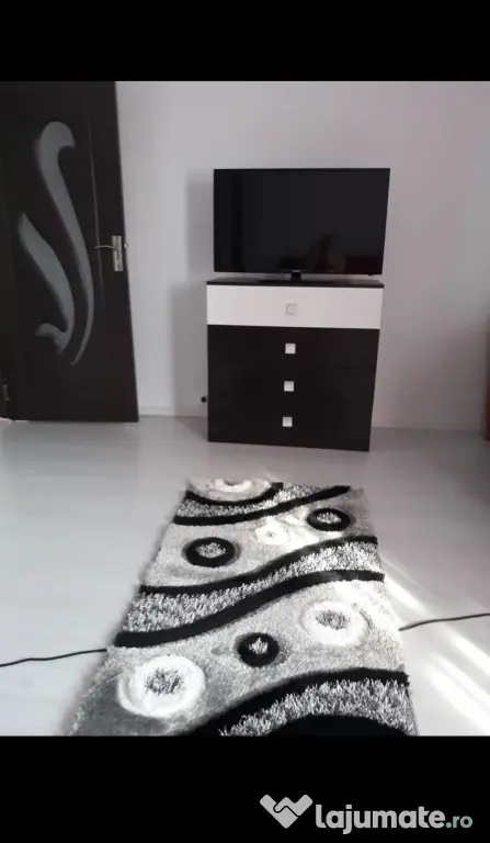 Apartament vânzare 2 camere decomandat