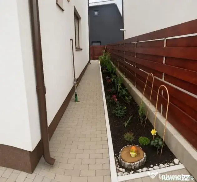 Duplex mobilat utilat constructie caramida cartier Izvor - Tarlungeni (Brasov)