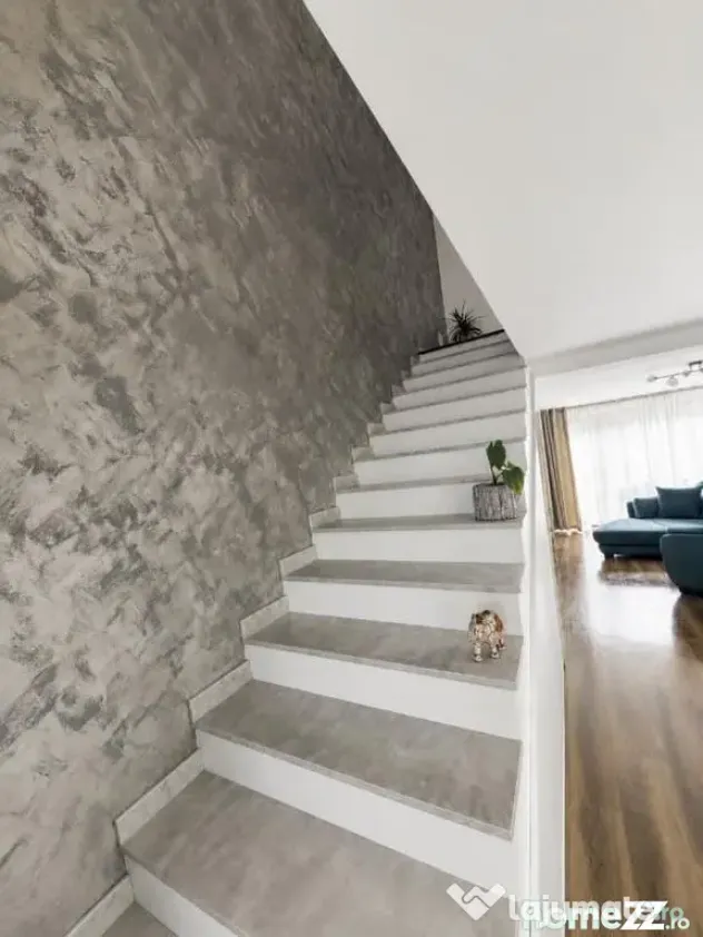 Duplex mobilat utilat constructie caramida cartier Izvor - Tarlungeni (Brasov)