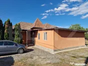 Casa 3 camere cu gradina in suprafata de 1140 mp in loc Rasc 