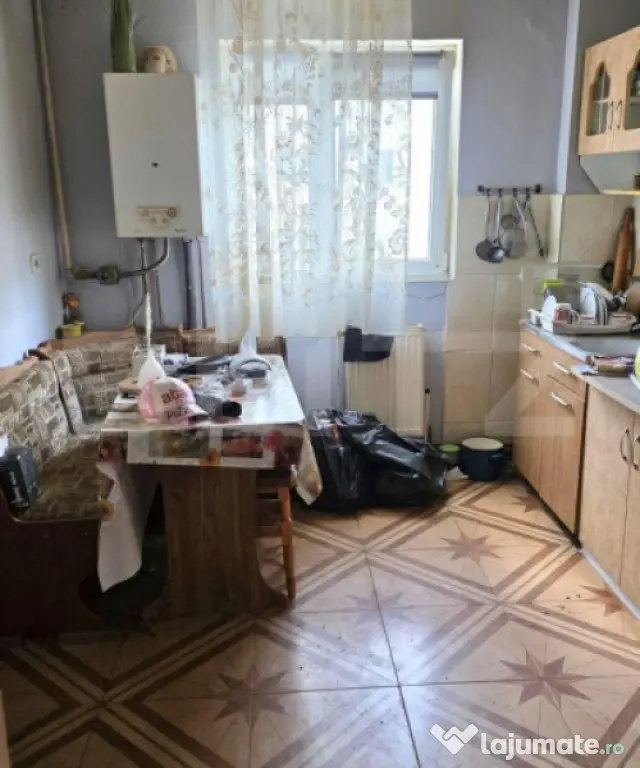 Apartament spațios, 66 mp, Victoria – potențial de perso - Victoria (Brasov)