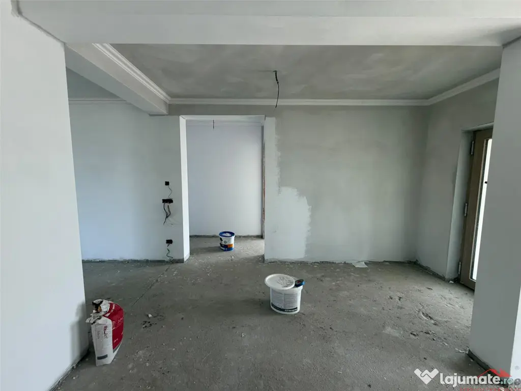 Casa parter , placa de beton, la cheie - Carnabel - Pompa de - Focsani (Vrancea)