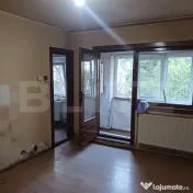 Garsoniera, etaj 1, Comuna din Paris