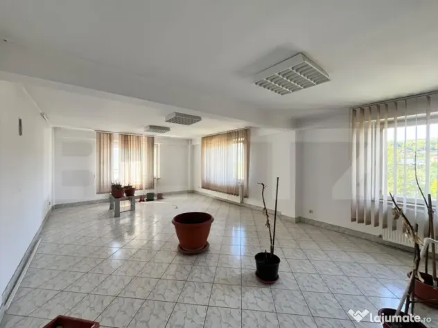 Spatiu birou, 50 mp, cheltuieli incluse, zona Libertatii San - Bistrita (Bistrita-Nasaud)