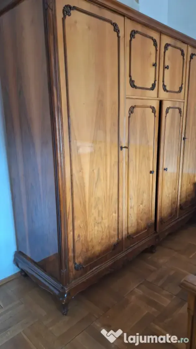 Vând dormitor complet în stil clasic/vintage, stil Baroc-Rococo, din 8 piese.