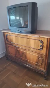 Vând dormitor complet în stil clasic/vintage, stil Baroc-Rococo, din 8 piese.