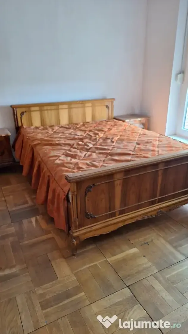 Vând dormitor complet în stil clasic/vintage, stil Baroc-Rococo, din 8 piese.