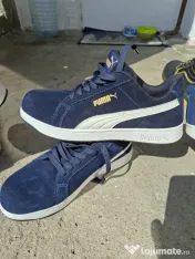 vând adidași cu protecție metalica 